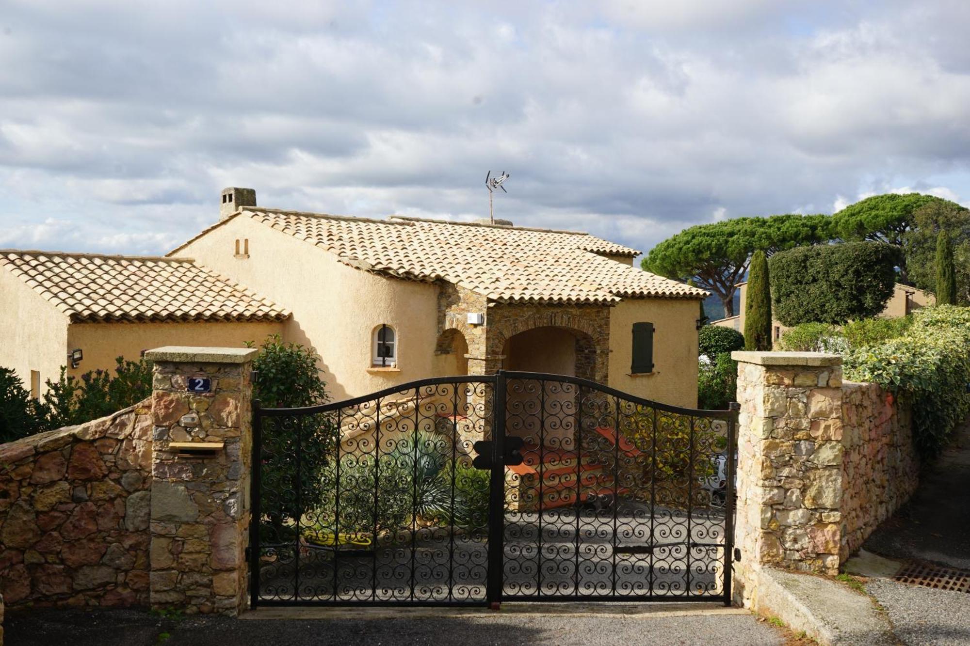 Villa Les Cades Sainte-Maxime Eksteriør billede